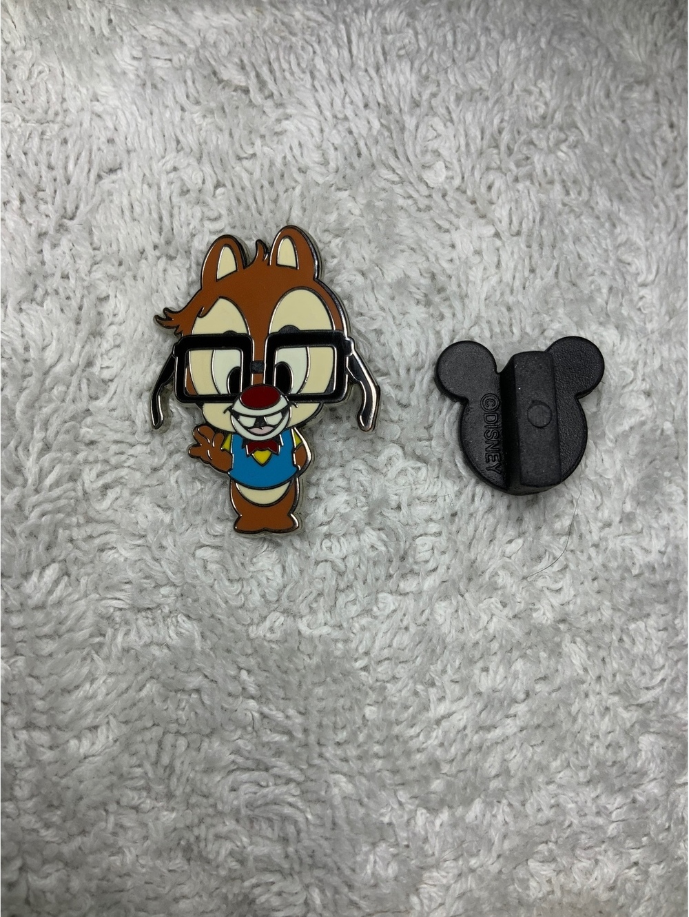 Disney Chip & Dale Dale Nerd Glasses Pin